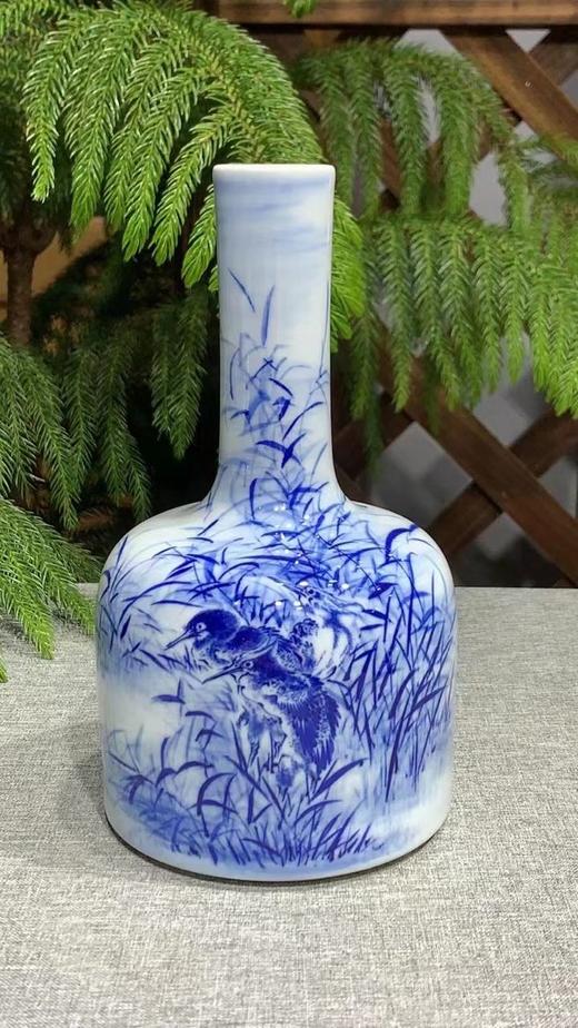 柴窑青花芦间情趣摇铃瓶 商品图0