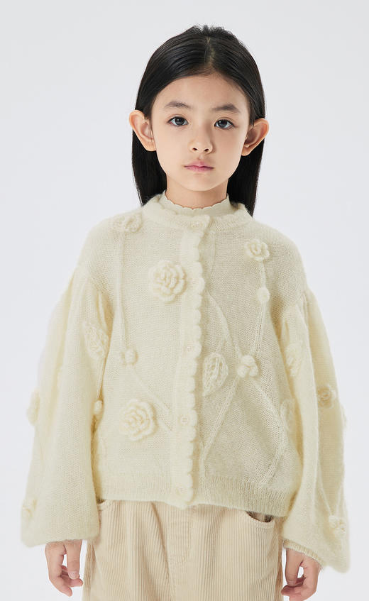 JNBY  22年秋款  花朵元素短款开襟毛衫  1M9311570 商品图6