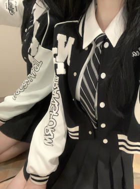 经典黑白永不过时~平平无奇韩系美女罢了