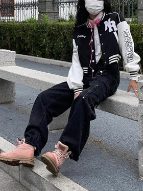 姐妹们，咱就是说，棒球服穿上一股子青春气息