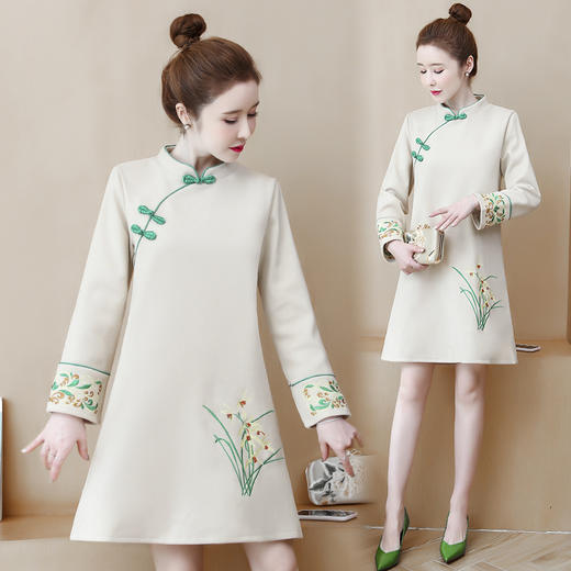 Y5265复古中国风改良旗袍打底加厚毛呢绣花长袖连衣裙 商品图1