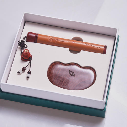 *自营*顺天应时自然生长礼盒。虎纹檀木云刮痧板+楠竹紫檀药师香。活法儿十五周年庆礼盒。 商品图1
