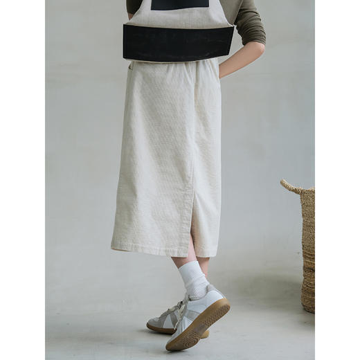 百搭显瘦，早秋新款女装半松紧灯芯绒开叉半裙一步裙HS22888 商品图1