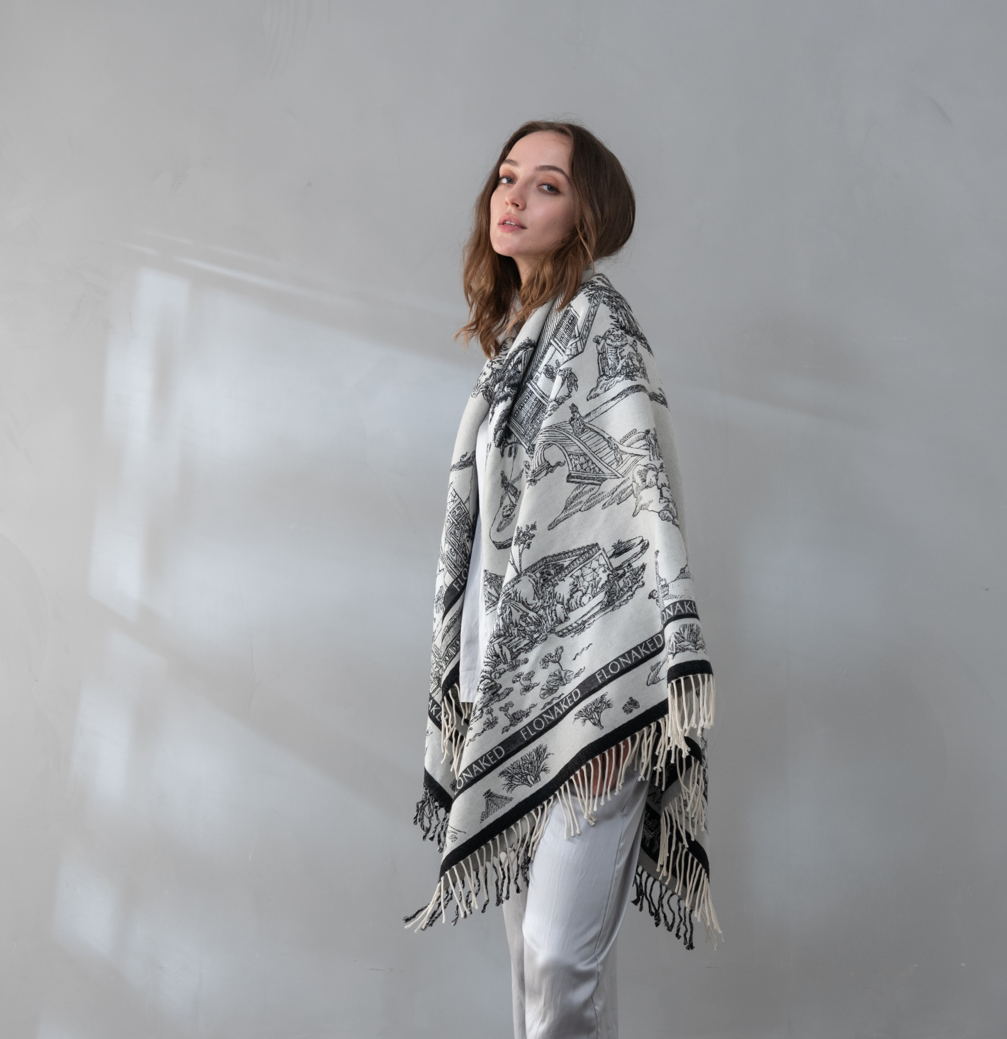 故宫联名 定制印花流苏披肩毯