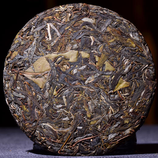 内部老客原价限时返场20片！【时隔八年，再次现世！】冰岛老寨-荷叶饼！你再也找不到比这更有滋味的冰岛茶！ 老工艺，耐转化，长存储！ 商品图1