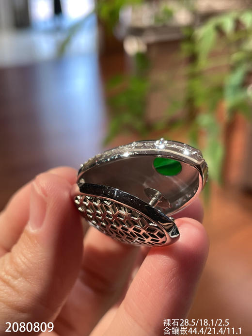 2080809，玻璃帝王绿叶子吊坠。具体价格微信咨询 商品图7