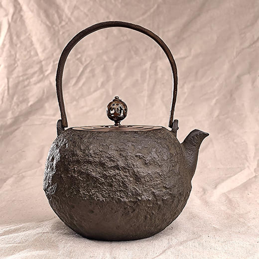 渡和堂纯手工铸铁壶一衣带水铁壶0.9L 商品图1