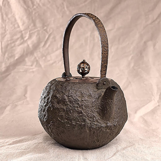 渡和堂纯手工铸铁壶一衣带水铁壶0.9L 商品图2