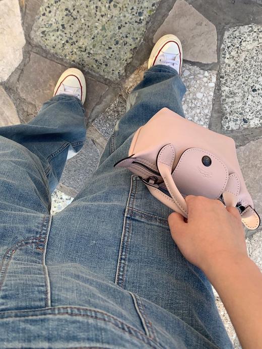 真！小羊皮！专柜3000➕！龙骧小羊皮饺子包！皮感超软糯 ✅超注重细节做工，自用实用，防尘袋包装 ✅柜上经典爆款，12种颜色任选 小身材大能量，超能装，无论怎么穿都好搭️ 商品图10