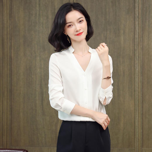V领丝衬衫女夏长袖设计感小众秋装新款高档桑蚕丝上衣 商品图1