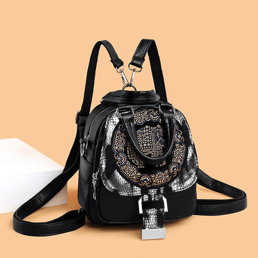 LYXB-L168 时尚气质烫钻刺绣吉象双肩包 商品图1