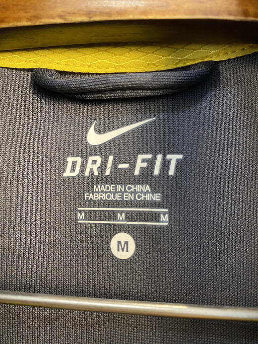 NIKE 耐克 DRI-FIT 
LIVE STRONG 
运动外套 _SJK(M) 商品图2