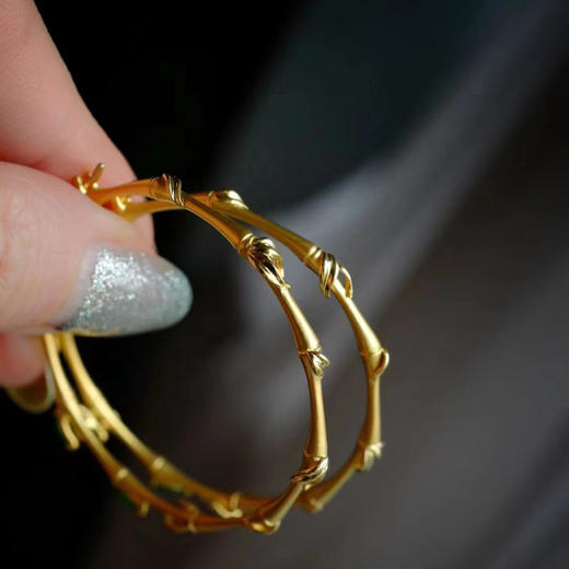 龢盒原创 清隽出尘 坠入人间烟火 18k金镶翡翠清竹大耳圈 商品图5