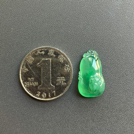 玻璃种阳绿翡翠福袋呱呱来财 商品图3