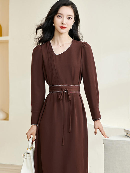 剩S/M/L/XL/XXL 米思阳2026春季新款气质通勤咖色连衣裙系带收腰长袖中长裙子2891 商品图1