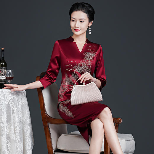 秋装新款，醋酸面料重工绣花连衣裙高端婚宴喜婆婆礼服DY-Q6066 商品图1