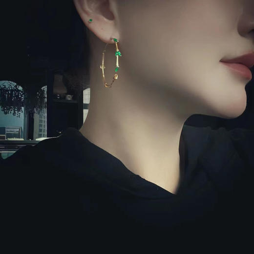 龢盒原创 清隽出尘 坠入人间烟火 18k金镶翡翠清竹大耳圈 商品图6