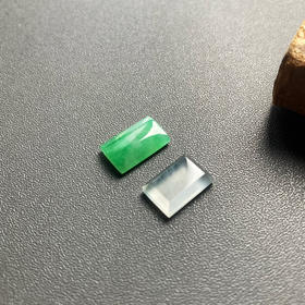 玻璃种和阳绿翡翠无事牌戒面