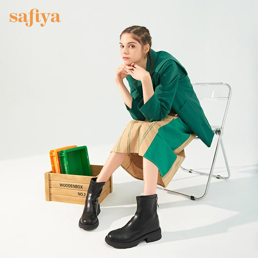 【春节不打烊】Safiya/索菲娅 2022冬季新品黑色时装靴英伦风弹力软皮户外厚底增高中跟烟筒靴 SF24116039 商品图2