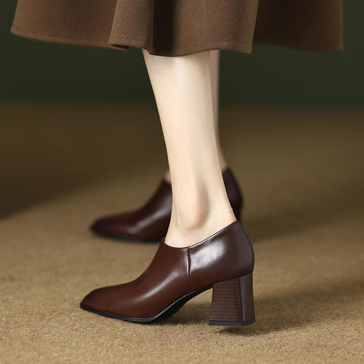 秋冬复古，内侧拉链好进脚里外全皮方头粗跟裸靴【预售7天】DB-M5372 商品图3