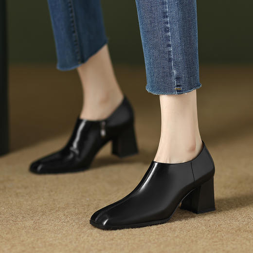 秋冬复古，内侧拉链好进脚里外全皮方头粗跟裸靴【预售7天】DB-M5372 商品图8