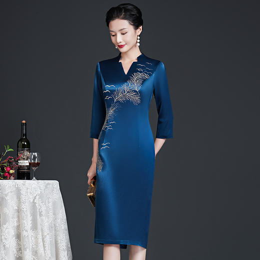 秋装新款，醋酸面料重工绣花连衣裙高端婚宴喜婆婆礼服DY-Q6066 商品图5