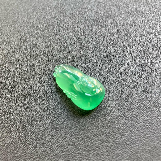 玻璃种阳绿翡翠福袋呱呱来财 商品图0