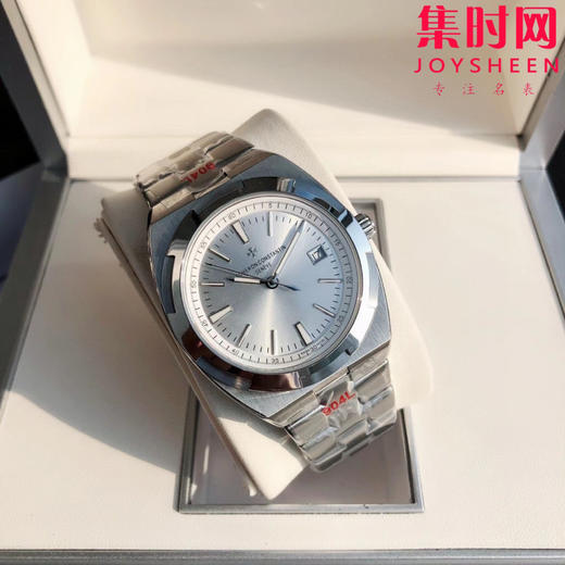 江诗丹顿纵横四海系列4500V 男士腕表
机芯：搭载进口西铁城 商品图3