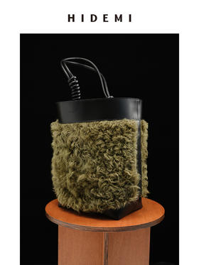HIDEMI绿色皮草毛毛水桶包中号