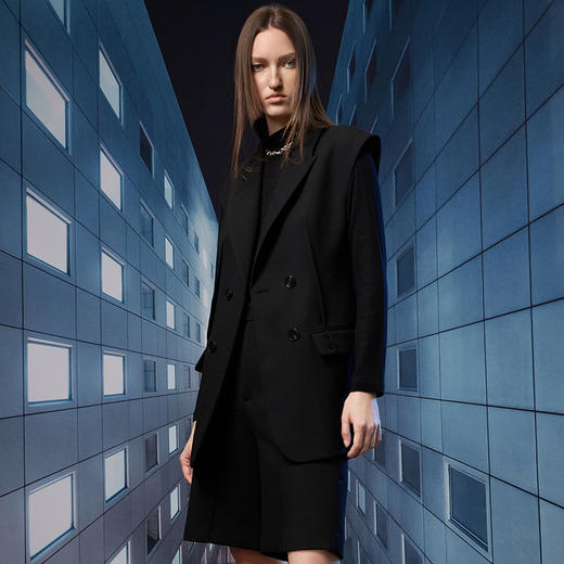 VIMAGE纬漫纪冬季新款简约通勤西装外套女V1803431 商品图2