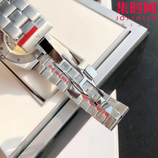 江诗丹顿纵横四海系列4500V 男士腕表
机芯：搭载进口西铁城 商品图8