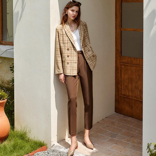 欧芮儿咖色休闲裤女秋季新款2021高腰显瘦气质简约垂感直筒九分裤 商品图4