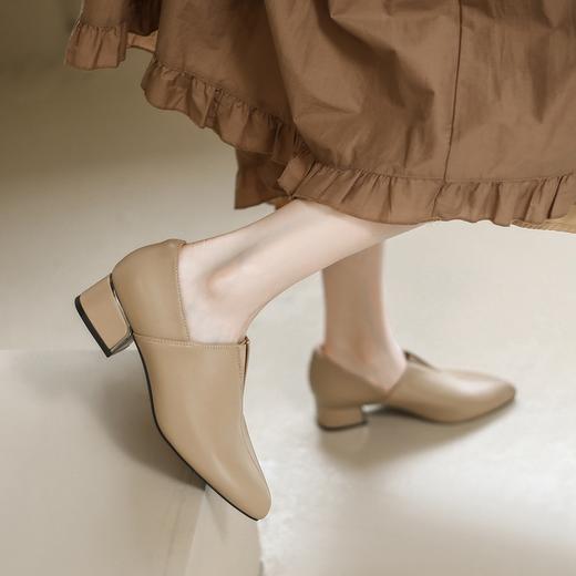 ZHR2022年秋冬新款英伦风黑色粗跟小皮鞋女复古时尚尖头通勤单鞋 商品图6