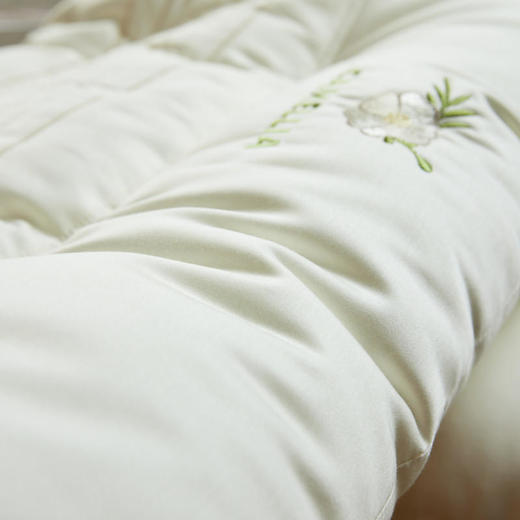 水洗花香枕头山茶花舒眠护颈枕芯 商品图7