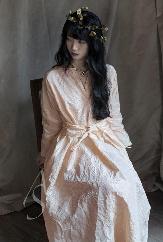 法国高定工坊 MILENA 暗金色两用发带 商品图9