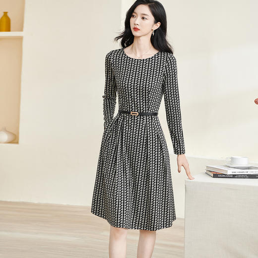 米思阳2024秋季新款优雅气质针织印花连衣裙收腰显瘦中长裙3172 商品图0