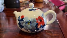 釉下五彩花开富贵壶