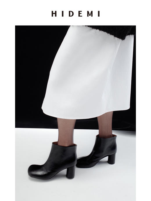 HIDEMI 蜥蜴纹圆头极简粗跟踝靴短靴 商品图4