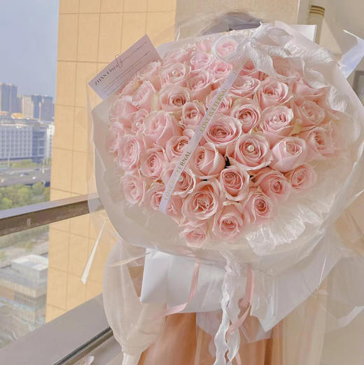 《甜心蛋糕》52枝粉红雪山玫瑰花花束 商品图0