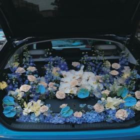 《飞燕》高级浪漫紫色系惊喜后备箱-包含蝴蝶兰手捧花