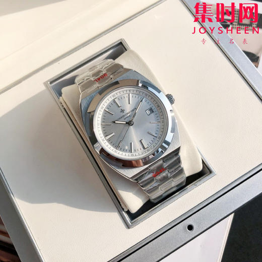 江诗丹顿纵横四海系列4500V 男士腕表
机芯：搭载进口西铁城 商品图4