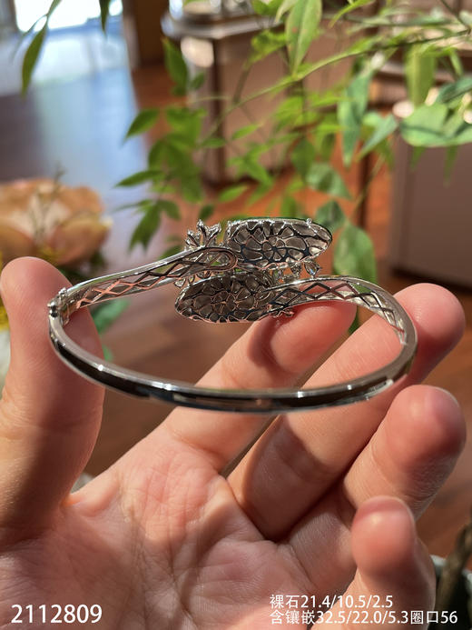 2112809，叶子手镯，49999。圈口56。 商品图7