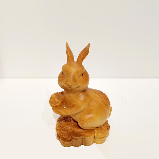 招财兔大（抱元宝）°黄杨木 商品图0