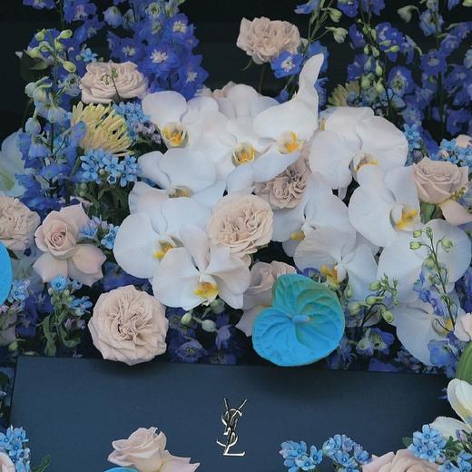 《飞燕》高级浪漫紫色系惊喜后备箱-包含蝴蝶兰手捧花 商品图5