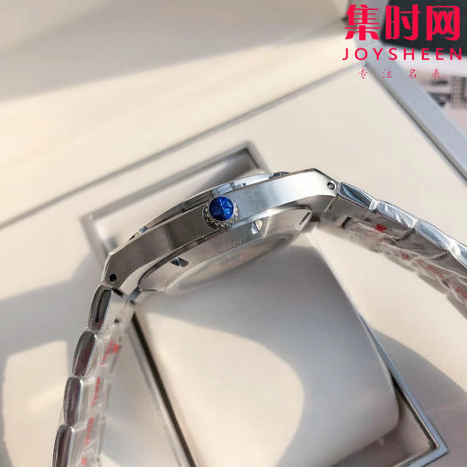 江诗丹顿纵横四海系列4500V 男士腕表
机芯：搭载进口西铁城 商品图6