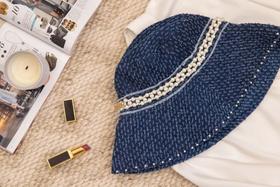 珍珠装饰，特别的款式适合特别的人