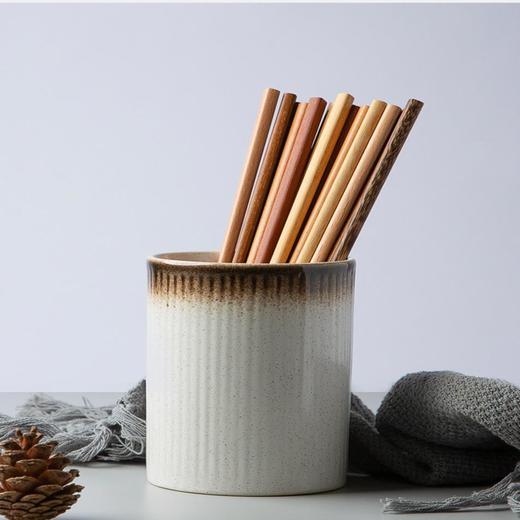 【超值礼盒装❗️五木五色实木筷】一人一色，健康分餐，防滑易夹，不易变形，一冲即净，健康卫生，大人儿童餐具一人一筷子鸡翅木伴手礼新年礼盒年货礼盒 商品图4