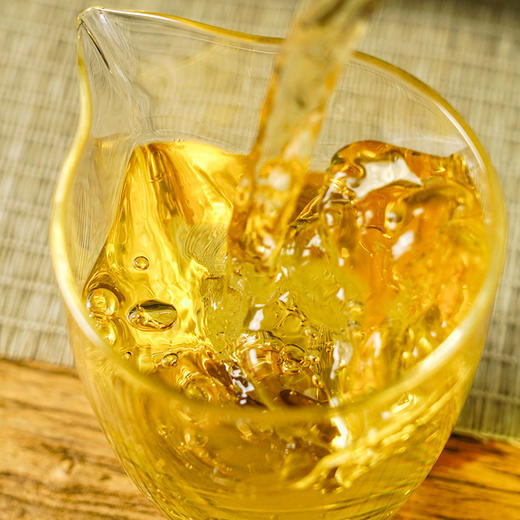 【七星有机青饼】有机认证产品2022年云南普洱茶生茶勐海产区班章357g/饼 商品图4