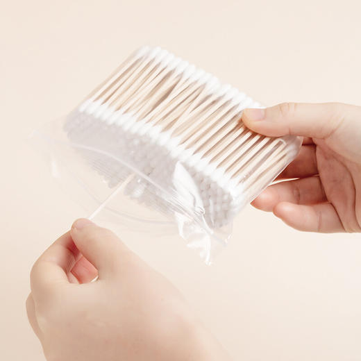 名创优品（MINISO）棉签800支4小袋便携装耳鼻清洁（化妆棒卸妆棉球双头工具 ）新旧款随机发 商品图2