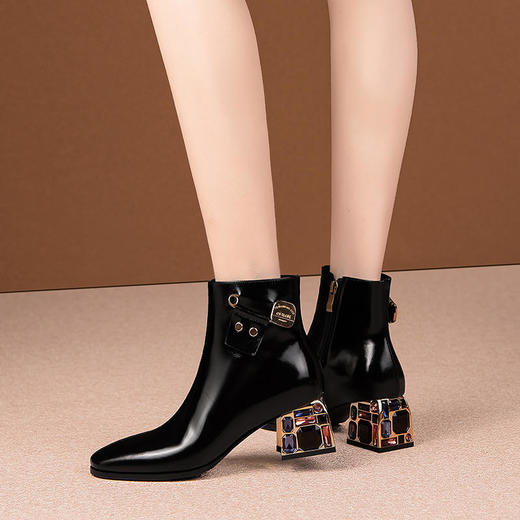 气质尖头马丁靴，粗跟职业女鞋 YT-8882 商品图2